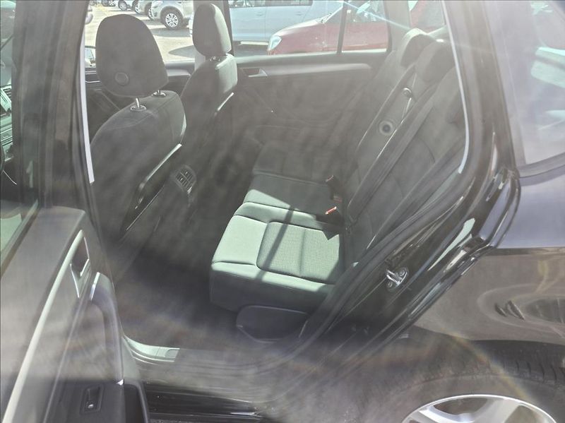 Volkswagen Golf Sportsvan 1,6 TDI 81KW  Comfortline - fotka 12 z 36
