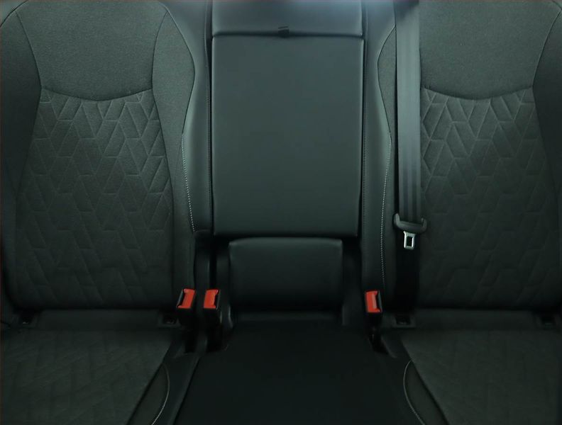 Volkswagen Tayron (2026) 1.5 eTSI - fotka 10 z 19
