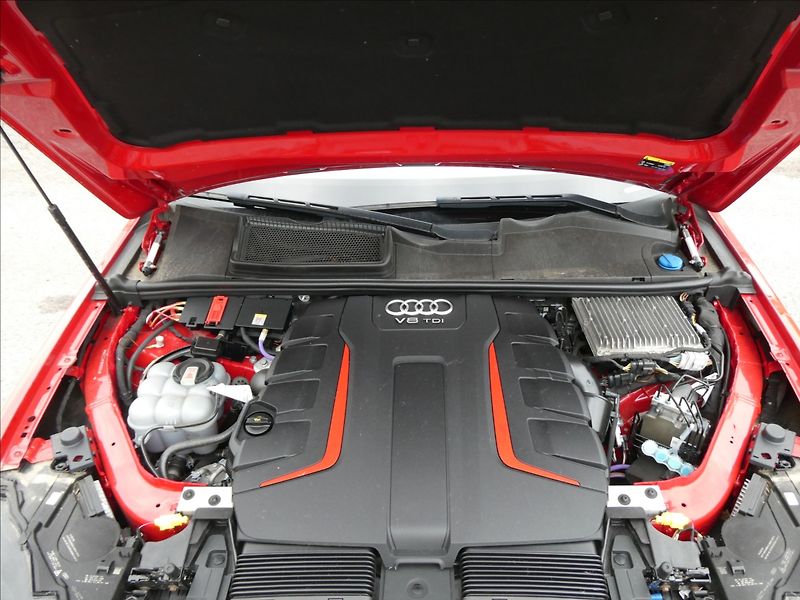 Audi SQ7 4,0 TDi V8 320kWwebasto,matrix - fotka 48 z 50