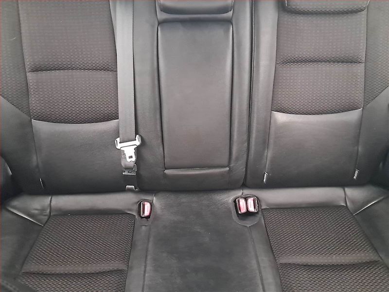 Hyundai i30 (2008) 1.6, po STK, servisované - fotka 10 z 17