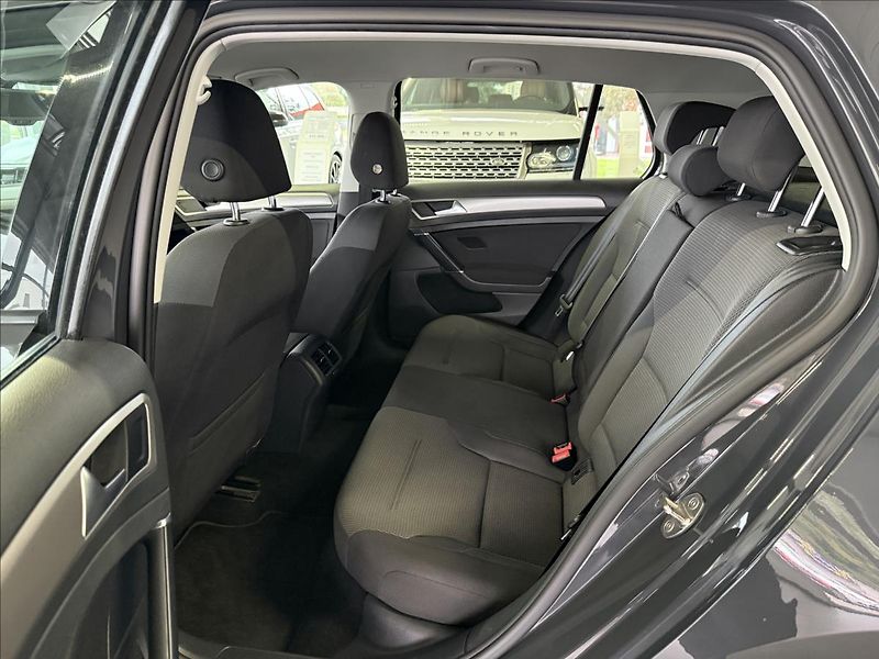 Volkswagen Golf 1,4   TSI 92kW,COMFORTLINE,2.M - fotka 20 z 23