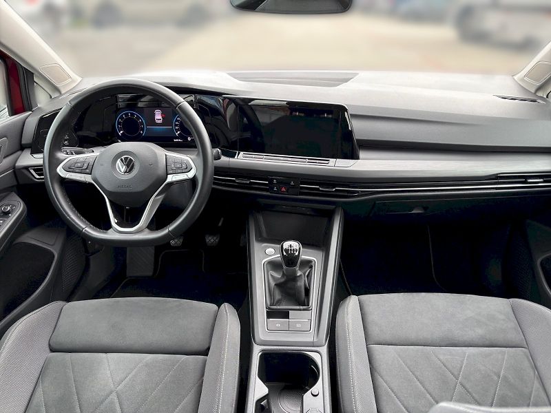 Volkswagen Golf (2022) VARIANT STYLE 1,5 TSI 6G - fotka 17 z 28