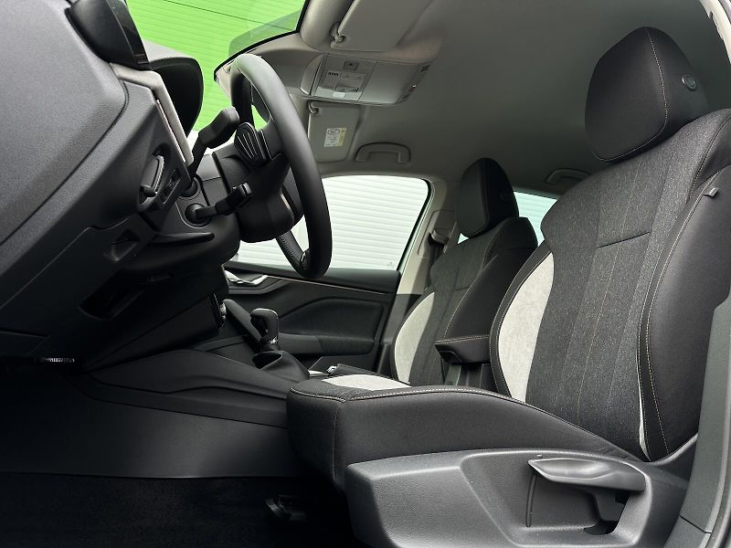 Škoda Scala 1.0TSi DSG 116PS LED V.Cockpit - fotka 13 z 46