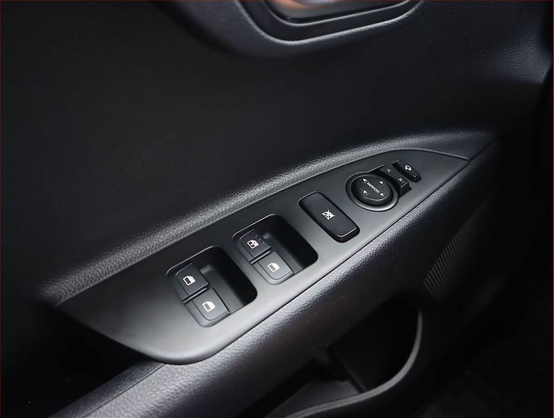Kia Stonic (2023) 1.0 T-GDI, Automat, Serv.kniha - fotka 20 z 22