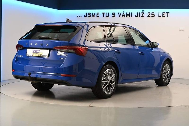 Škoda Octavia (2022) 2.0 4x4 DSG LED TOUR Virtual T - fotka 5 z 39