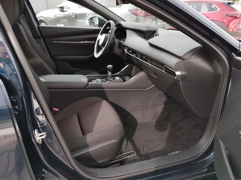 Mazda 3 (2026) 2,5 140 PS, Center-line - fotka 24 z 25