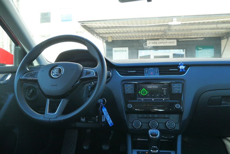 Škoda Octavia - fotka 6 z 6
