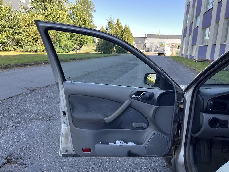 Škoda Octavia 1,9 TDI Combi Classic  - fotka 10 z 29