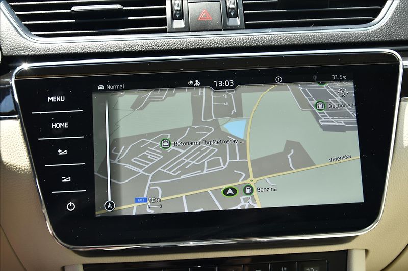 Škoda Superb 2.0TDi 147kW DSG L&K ČR - fotka 22 z 36