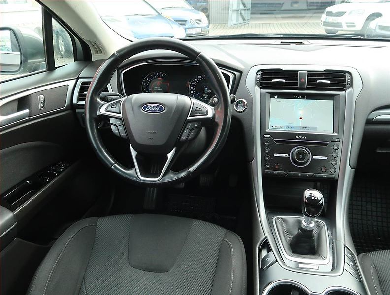 Ford Mondeo (2019) 2.0 TDCI, Navi, Tempomat - fotka 7 z 16