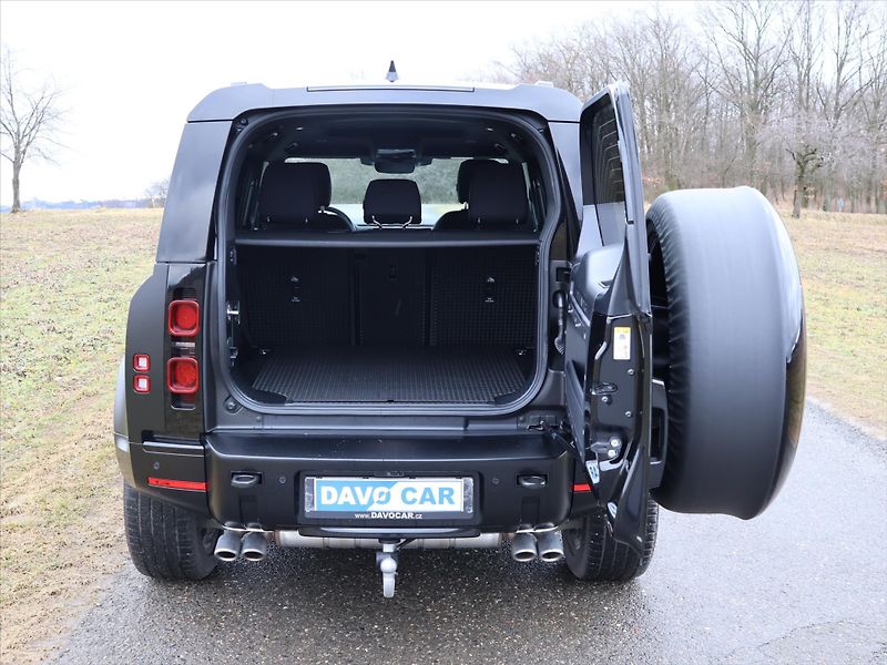 Land Rover Defender 5,0 110 P425 X-DYNAMIC CZ DPH - fotka 9 z 39