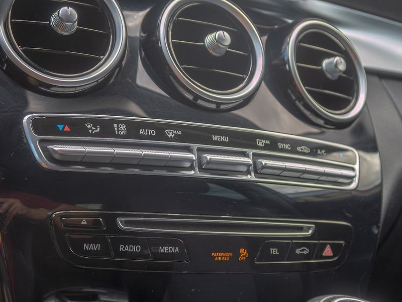 Mercedes-Benz Třídy C (2019) 220CDI LED – NAVIGACE - fotka 28 z 58