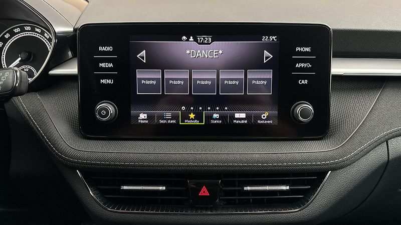 Škoda Fabia 1.0 TSI Style - fotka 11 z 23