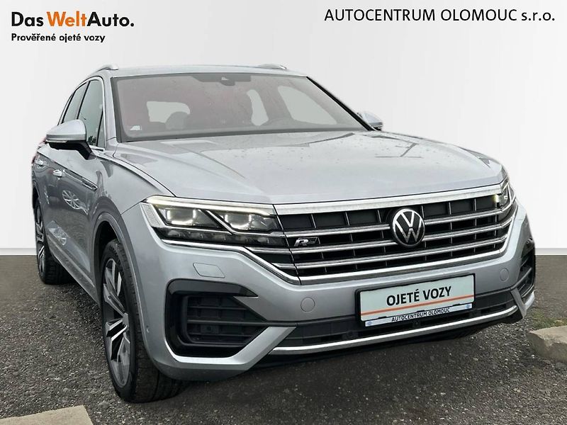 Volkswagen Touareg (2021) V6 3.0TDI 8AT 4MOTION R-Line - fotka 30 z 35