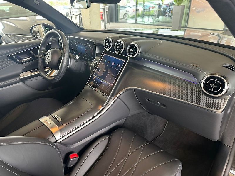 Mercedes-Benz GLC 220d 4MATIC - fotka 19 z 20
