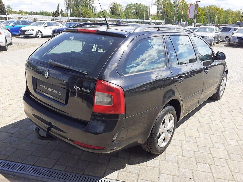 Škoda Octavia (2010) KOMBI 1.4 TSI - fotka 4 z 27