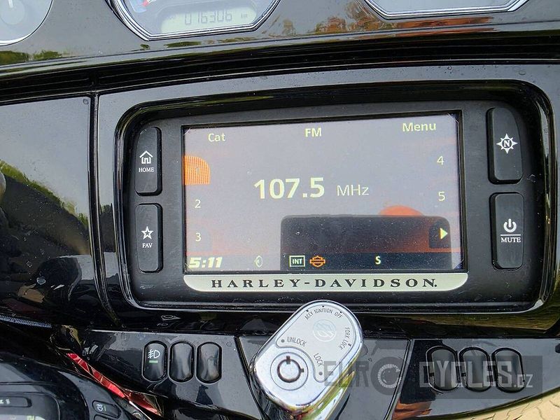 Harley-Davidson FLHTK Electra Glide Ultra Limited 1690 (2017) - fotka 22 z 22