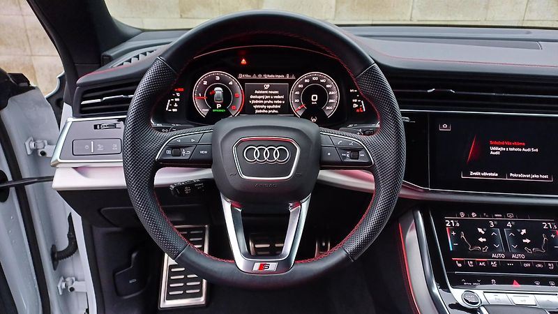 Audi Q8 S-LINE 210kW-WEBASTO-ČR-DPH- - fotka 14 z 25