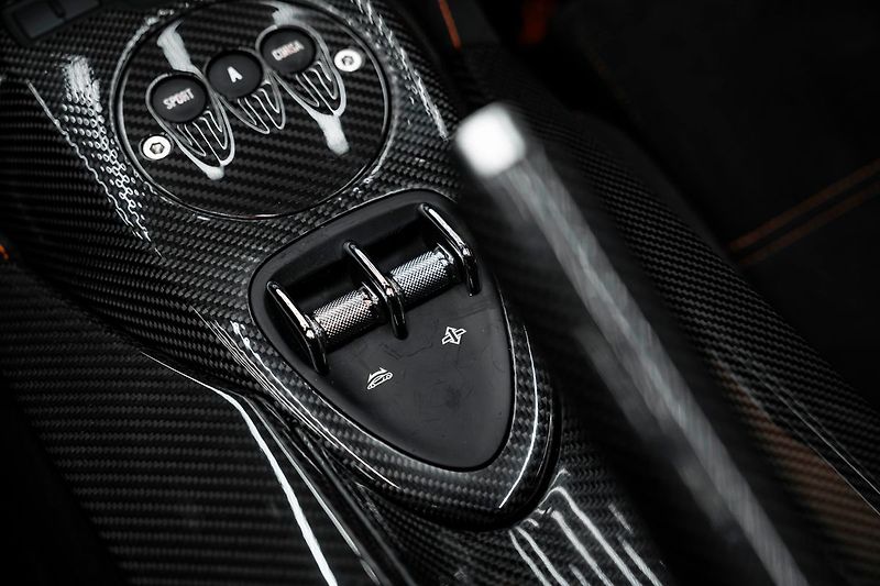 Lamborghini Gallardo Performante - fotka 30 z 36
