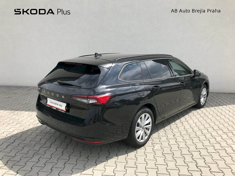 Škoda Superb (2025) COMBI SELEC TD 110/2.0 A7F - fotka 2 z 30