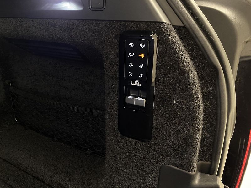 Land Rover Range Rover D350 AUTOBIOGRAPHY LWB AWD CZ - fotka 36 z 94