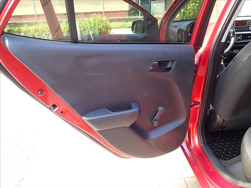 Kia Picanto 1,0 ČR, KLIMA, 2.Kola - fotka 23 z 34