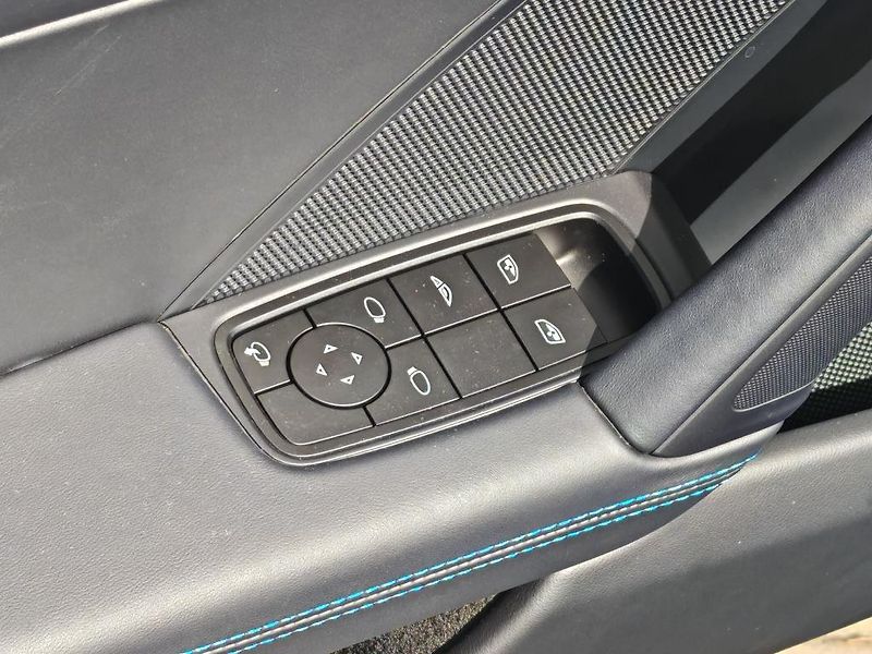 Porsche 911 Carrera S, Chrono, BOSE - fotka 18 z 38