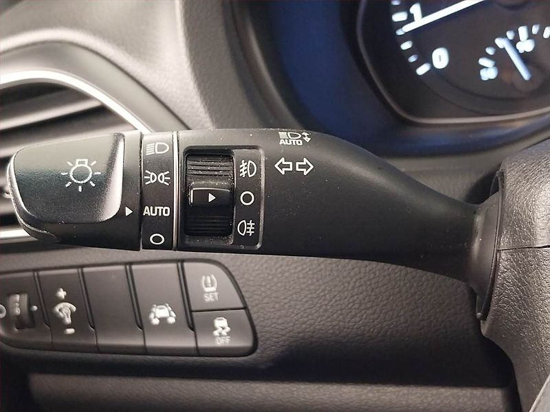 Hyundai i30 (2018) Go! 1.4 T-GDI, ČR,1.maj - fotka 16 z 27
