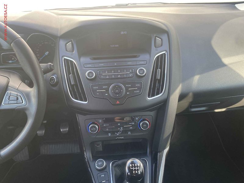 Ford Focus (2016) 1.0 EB, ČR, Titanium - fotka 12 z 16