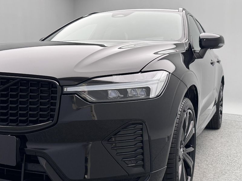 Volvo XC60 B5 AWD BLACK EDITION AUT  - fotka 23 z 49