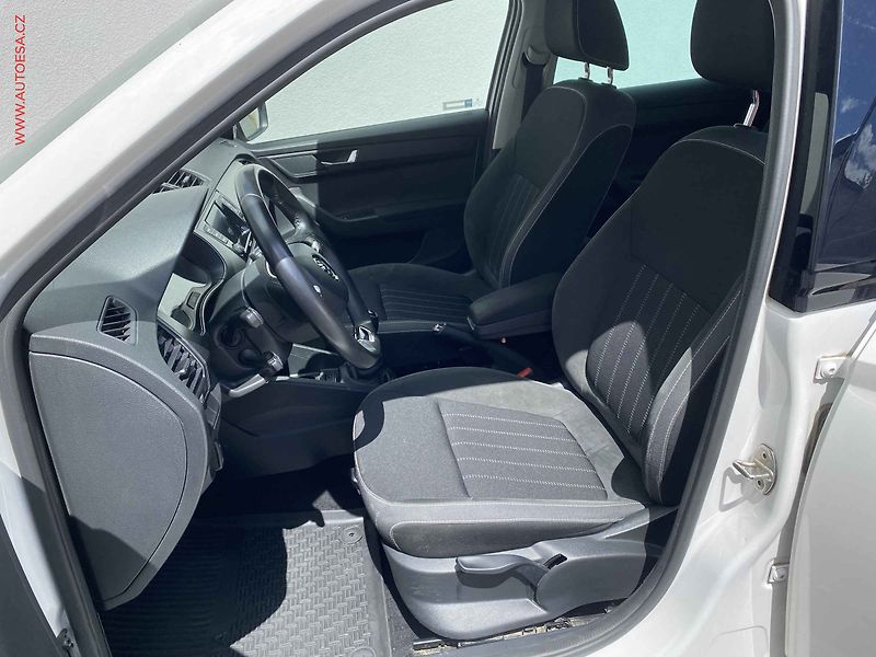 Škoda Fabia (2021) 1.0 TSi, 2.maj,ČR, Style - fotka 9 z 16