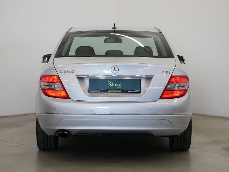 Mercedes-Benz Třídy C - fotka 6 z 28