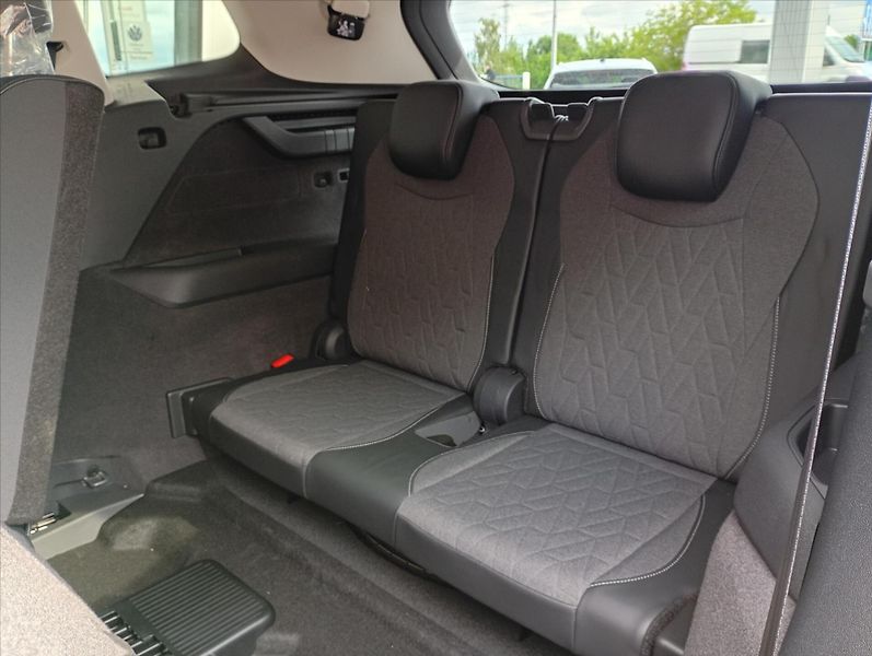 Volkswagen Tayron (2026) 1,5 eTSI 110 kW mHEV  People - fotka 16 z 16