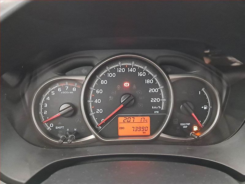 Toyota Yaris (2016) 1.0 VVT-i, ČR,1.maj - fotka 11 z 16