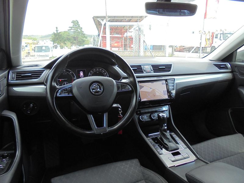 Škoda Superb (2015) 2.0TDI-110kw-DSG-NOVÝ MODEL - fotka 9 z 12