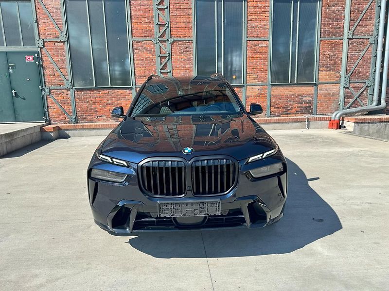 BMW X7 (2024) xDrive 40d M PAKET + Záruka  - fotka 4 z 30