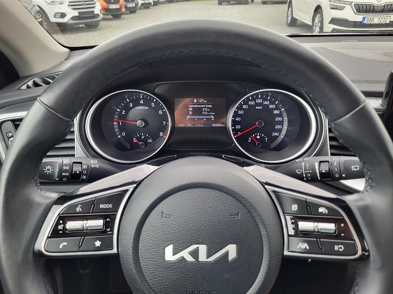 Kia Ceed 1.5 T-GDI 118kW *ČR - fotka 10 z 47