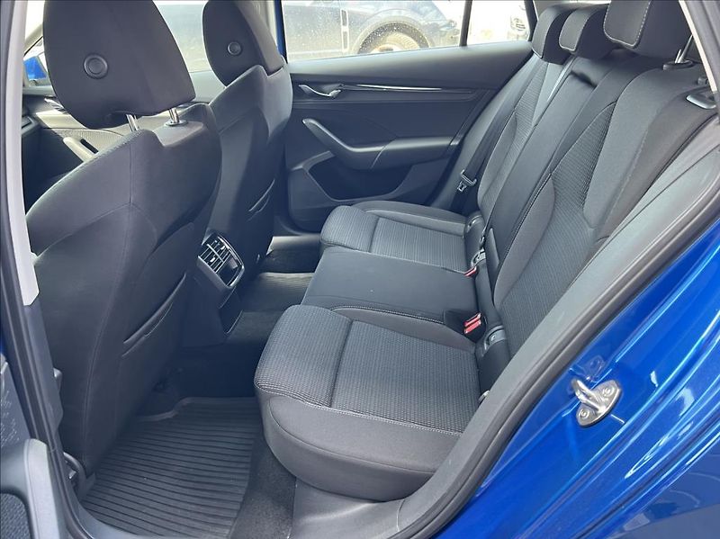 Škoda Octavia 2,0 TDi Ambition LED záruka - fotka 12 z 30