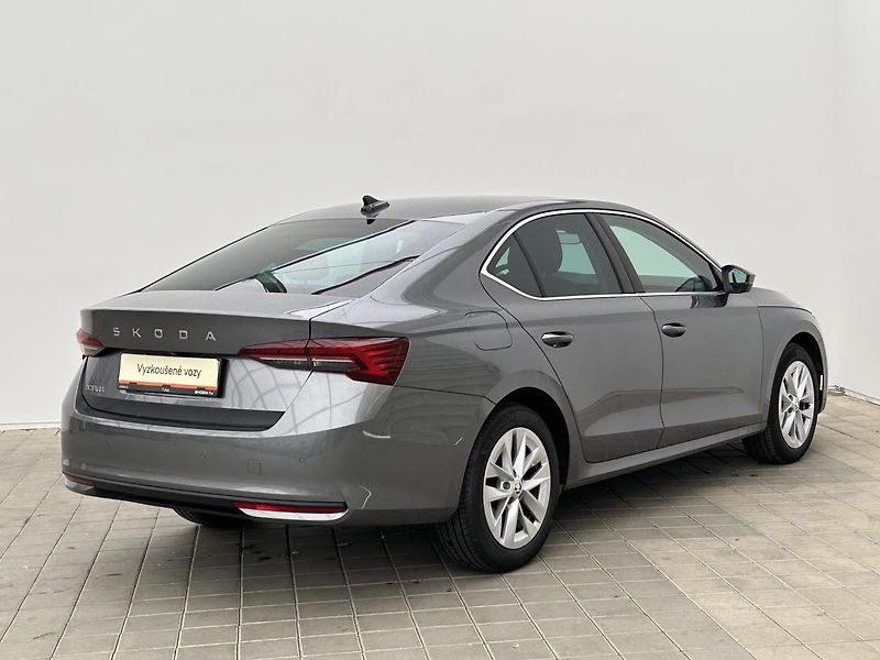 Škoda Octavia 2.0 TDI Top selection - fotka 2 z 30