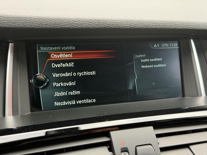 BMW X3 2.0 xDrive20d M SPORT - fotka 17 z 30