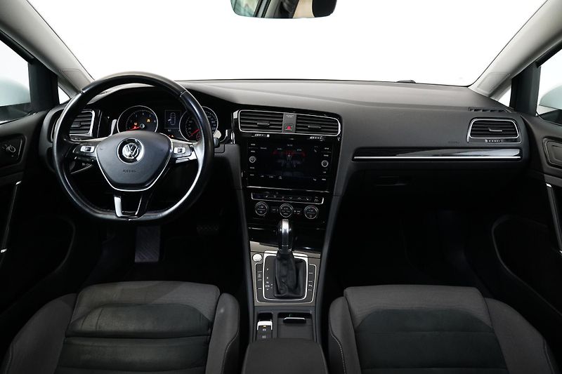 Volkswagen Golf - fotka 5 z 30