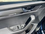Škoda Superb 2,0 TDI 147 Style DSG - náhled 11