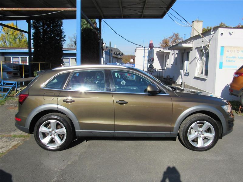 Audi Q5 2,0 TDi 140kW Quattro - fotka 8 z 30