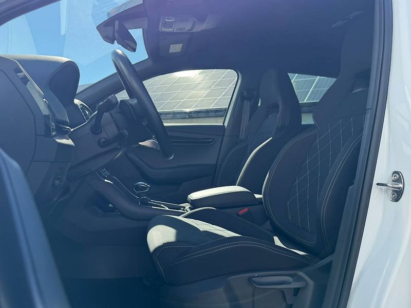 Škoda Karoq SportLine 2,0TDI 110 kW 7° DSG - fotka 10 z 42