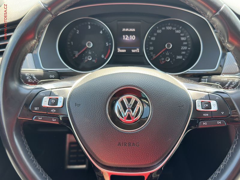 Volkswagen Passat (2019) 2.0TDI 4x4, ČR, DSG, navi - fotka 13 z 18