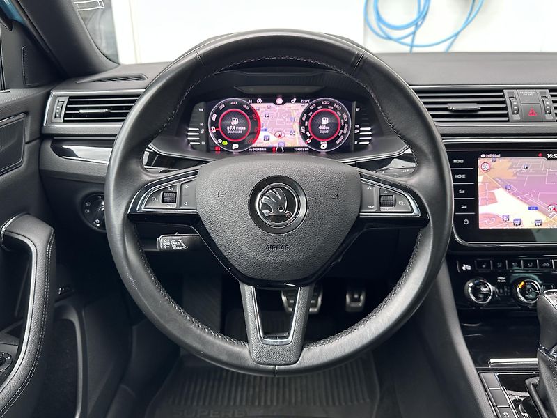 Škoda Superb 2.0TDi L&K 4x4 DSG Blue Ocean - fotka 22 z 27