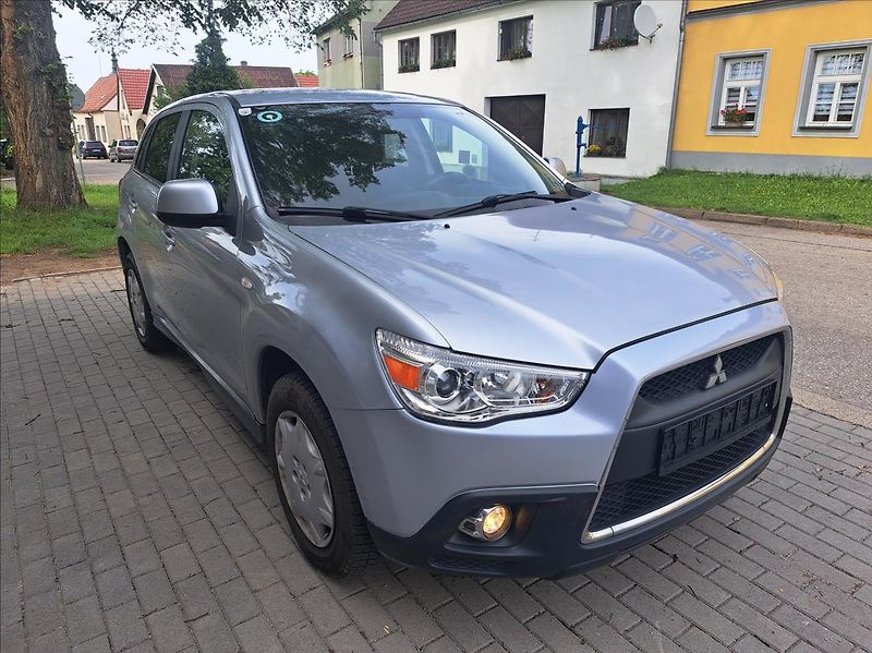 Mitsubishi ASX 1,8 Di-D  4x4 - fotka 15 z 50