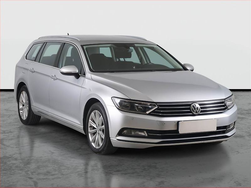 Volkswagen Passat (2015) 2.0 TDI, Automat, Navi - fotografie inzerátu