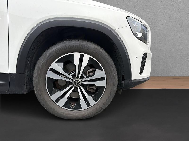 Mercedes-Benz GLB 200d 4M - fotka 15 z 18