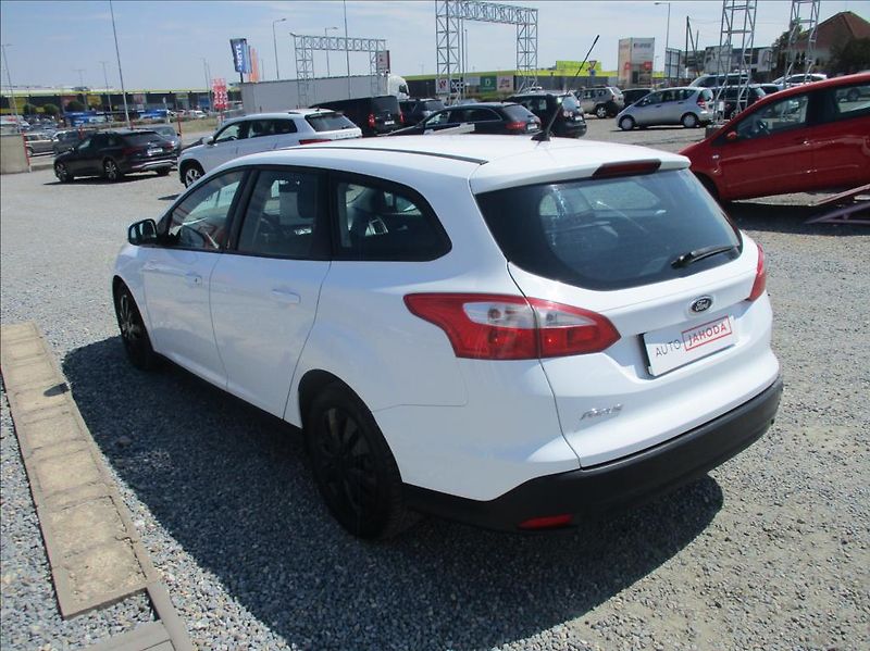Ford Focus 1,6 TDCi, klima,serv.kniha,CZ, - fotka 6 z 29